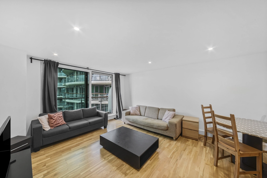 2 bedrooms apartments/flats for sale in St. George Wharf, Vauxhall - SW8 view 2