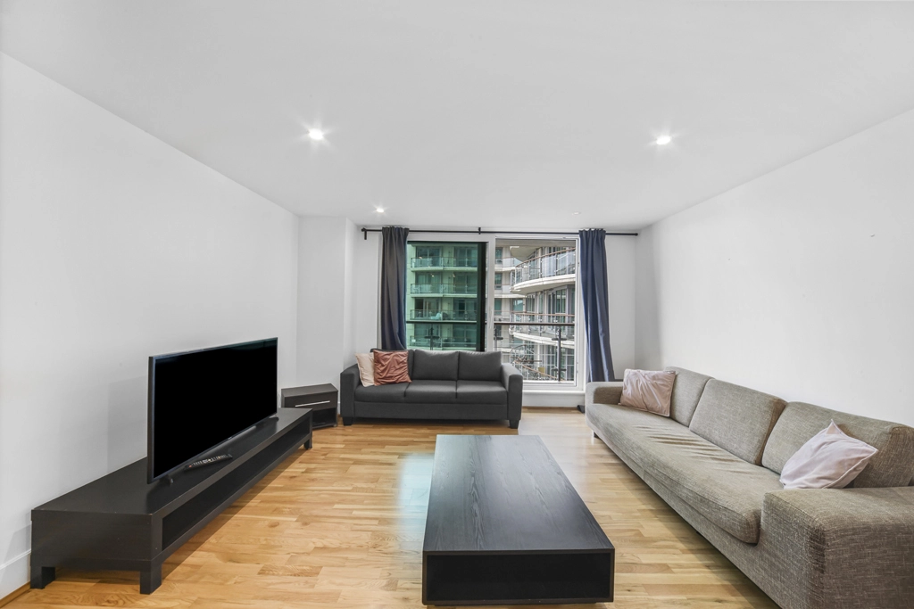2 bedrooms apartments/flats for sale in St. George Wharf, Vauxhall - SW8 view 3