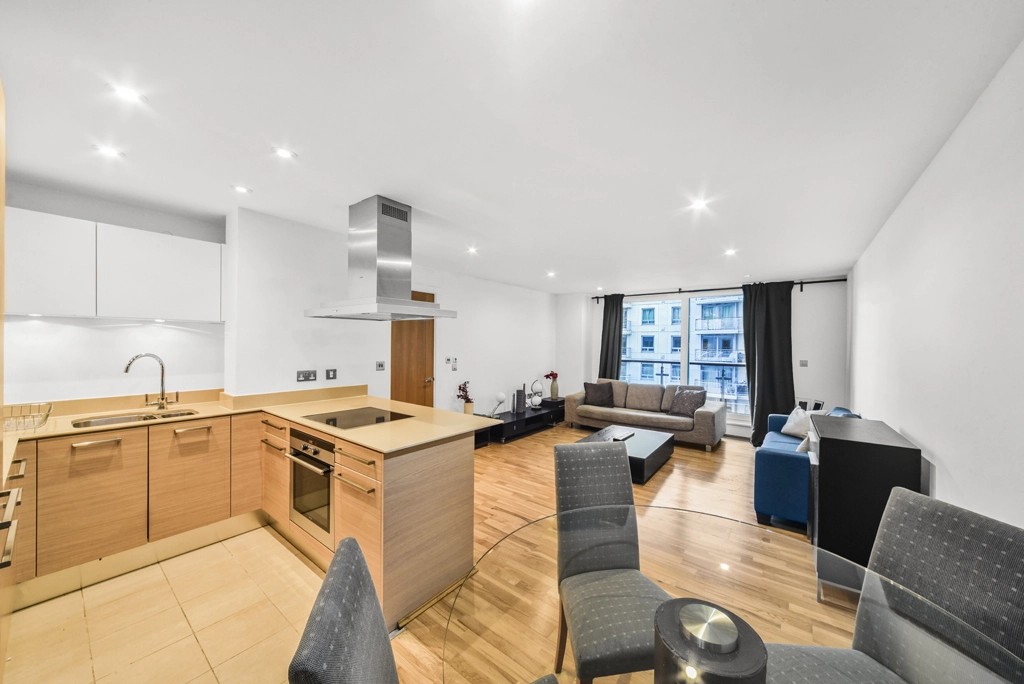 2 bedrooms apartments/flats for sale in St. George Wharf, Vauxhall - SW8 view 9