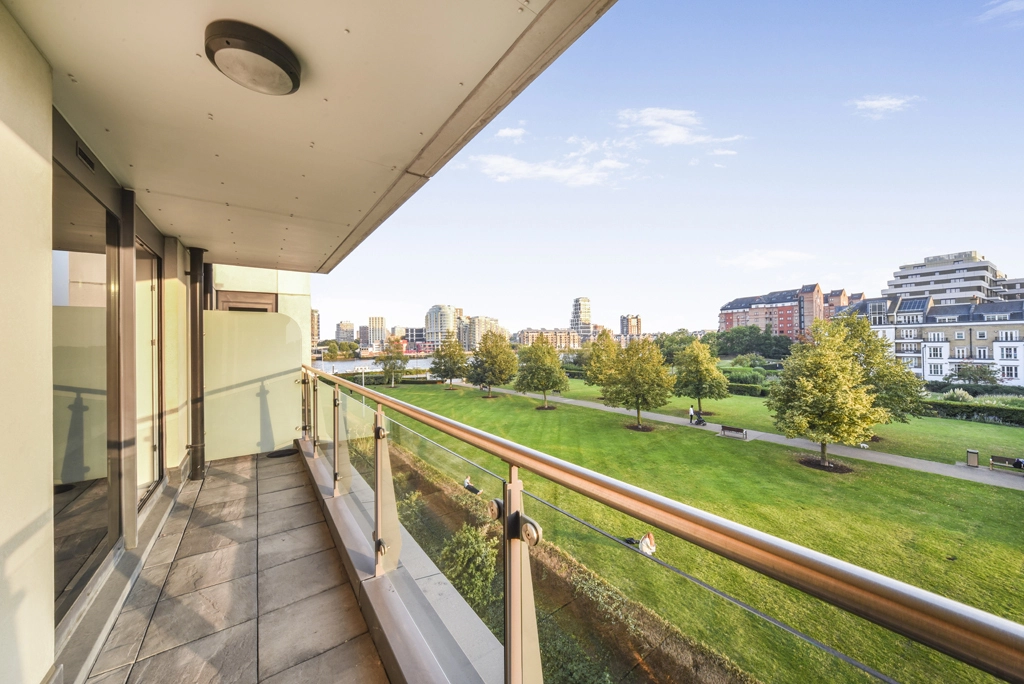 2 bedrooms apartments/flats for sale in Lensbury Avenue, Fulham - SW6 view 7
