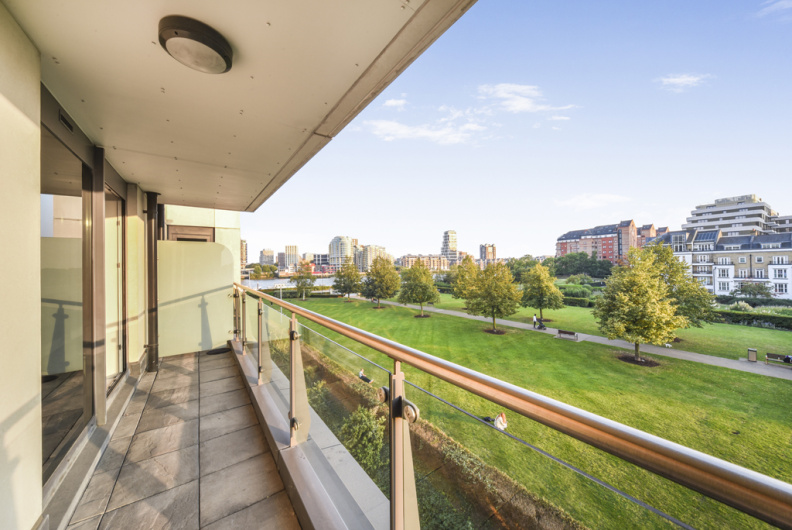 2 bedrooms apartments/flats for sale in Lensbury Avenue, Fulham - SW6 view 7
