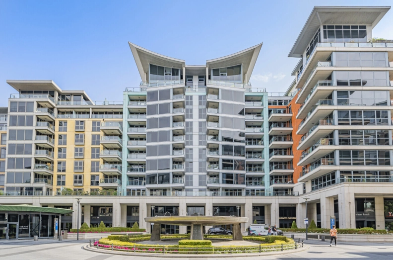 4 bedrooms apartments/flats to sale in The Boulevard, Imperial Wharf-image 1
