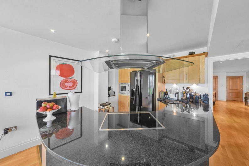 4 bedrooms apartments/flats to sale in The Boulevard, Imperial Wharf-image 3