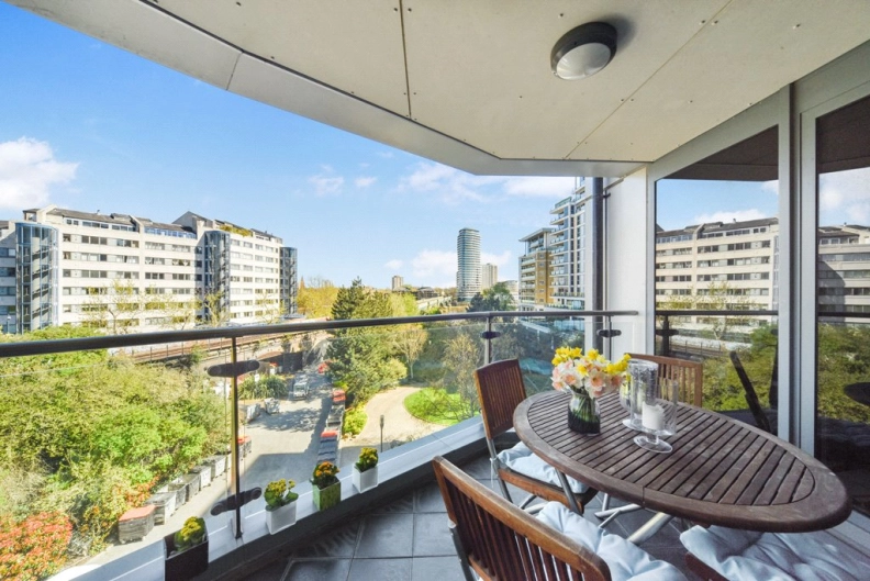4 bedrooms apartments/flats to sale in The Boulevard, Imperial Wharf-image 20