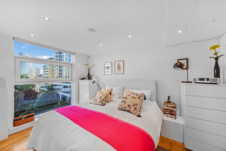 4 bedrooms apartments/flats to sale in The Boulevard, Imperial Wharf-image 15