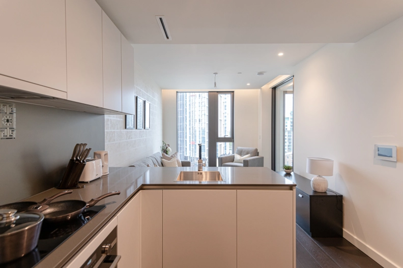 1 bedroom apartments/flats for sale in Bondway, Nine Elms - SW8 view 4