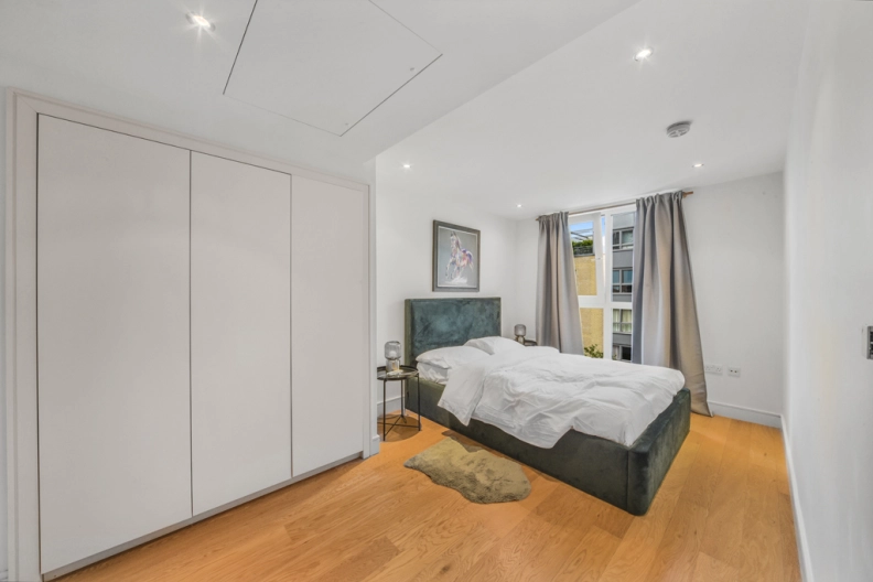 2 bedrooms apartments/flats to sale in Lensbury Avenue, Imperial Wharf-image 3
