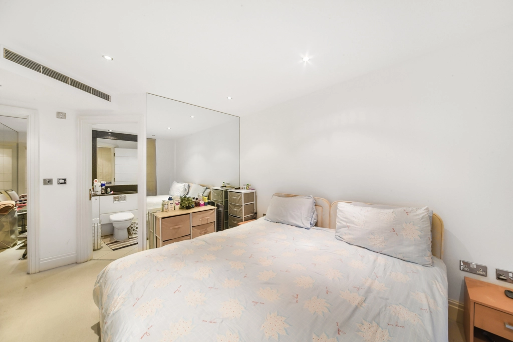 2 bedrooms apartments/flats for sale in The Boulevard, Imperial Wharf - SW6 view 12