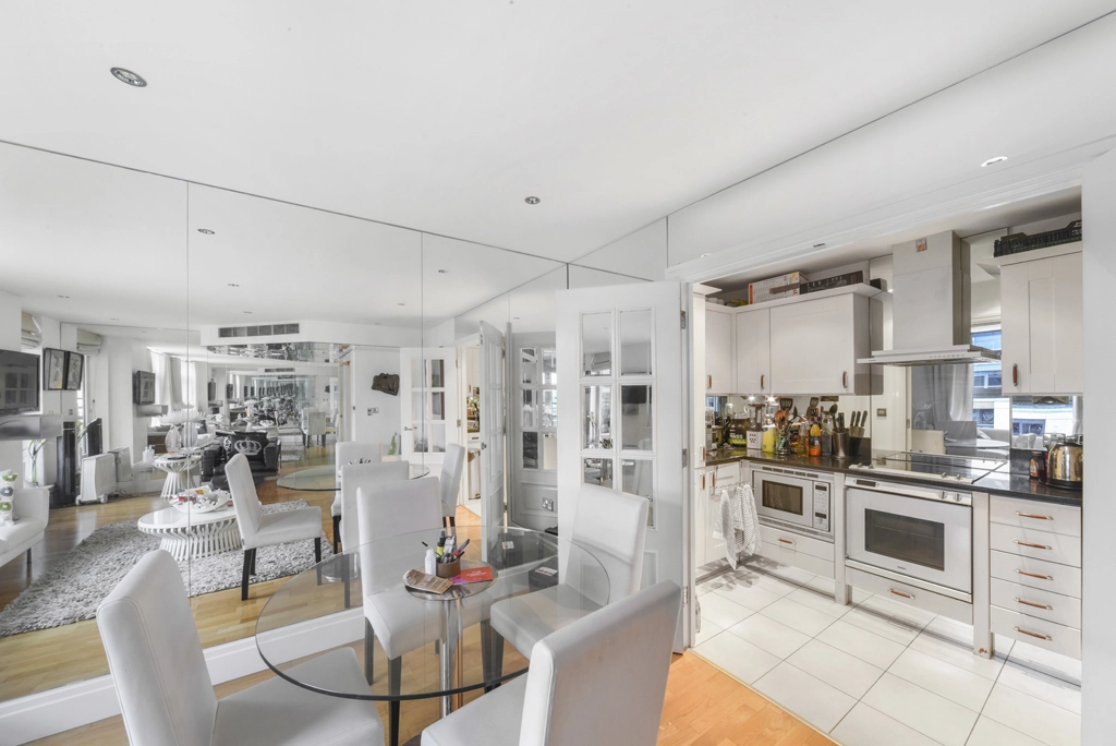 2 bedrooms apartments/flats for sale in The Boulevard, Imperial Wharf - SW6 view 10