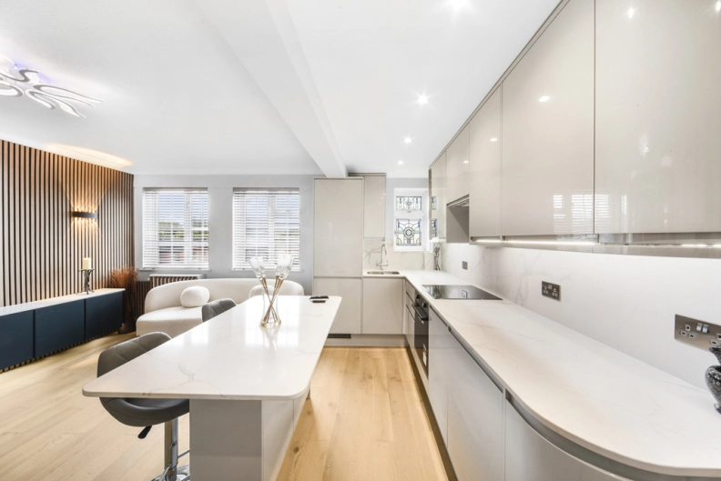 1 bedroom apartments/flats to sale in Goldhawk Road, Hammersmith-image 3