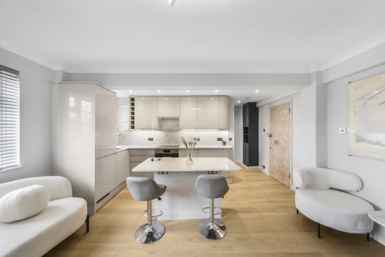 1 bedroom apartments/flats to sale in Goldhawk Road, Hammersmith-image 4