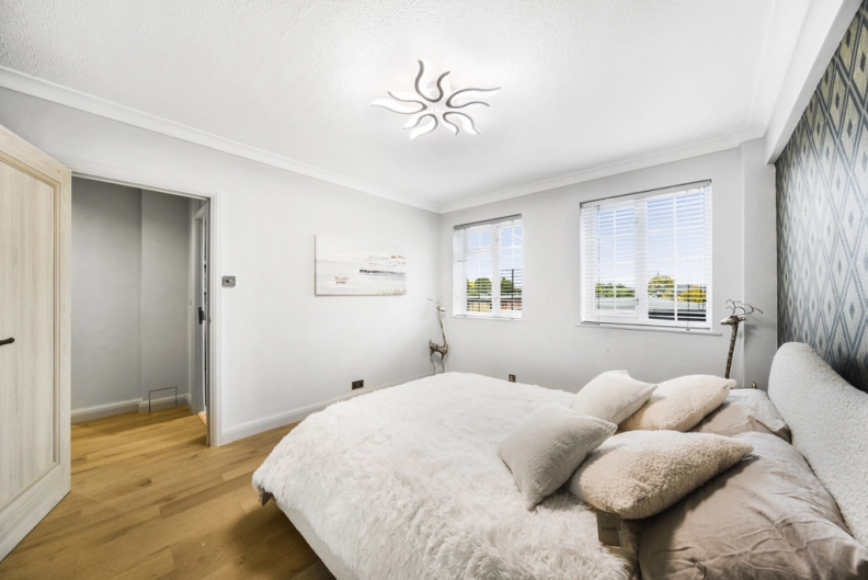 1 bedroom apartments/flats to sale in Goldhawk Road, Hammersmith-image 6