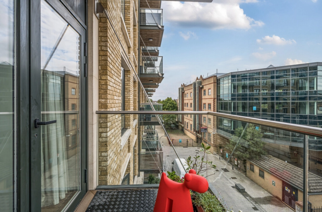 Studio apartments/flats for sale in Regatta Lane, Hammersmith - W6 view 15