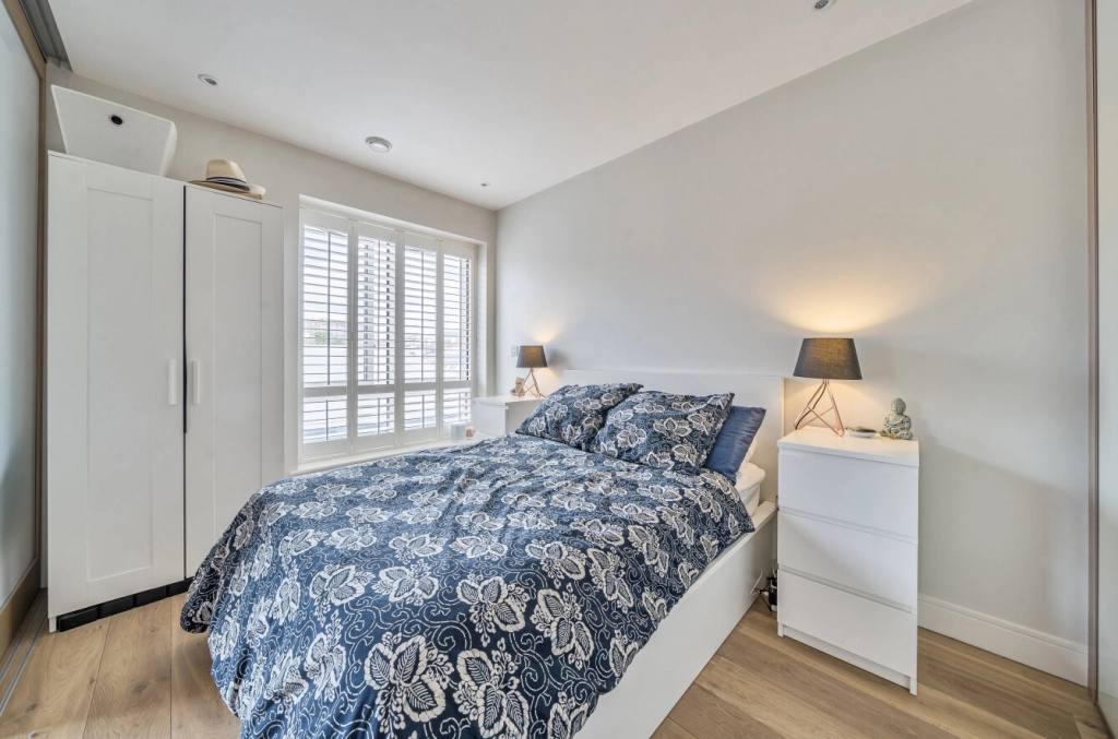 Studio apartments/flats for sale in Regatta Lane, Hammersmith - W6 view 5
