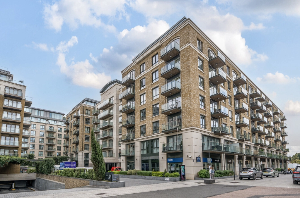 Studio apartments/flats to sale in Regatta Lane, Hammersmith-image 1