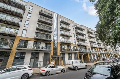Gwynne Road, Clapham Junction - SW11 view 1