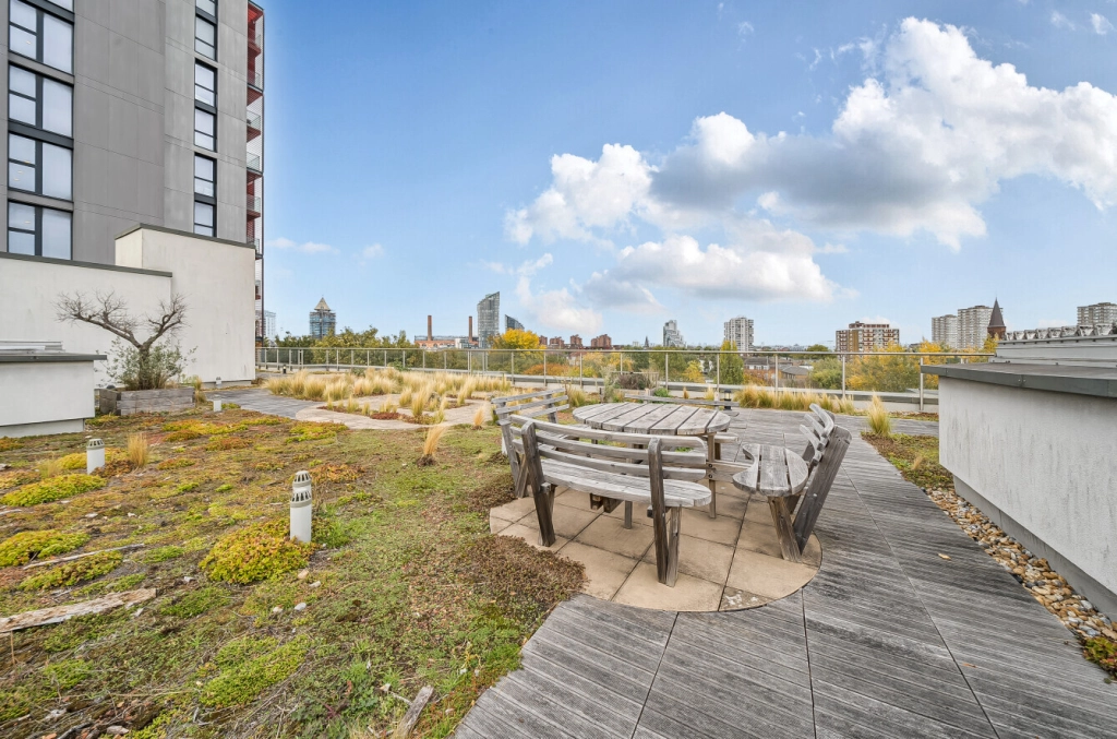 2 bedrooms apartments/flats for sale in Gwynne Road, Clapham Junction - SW11 view 13