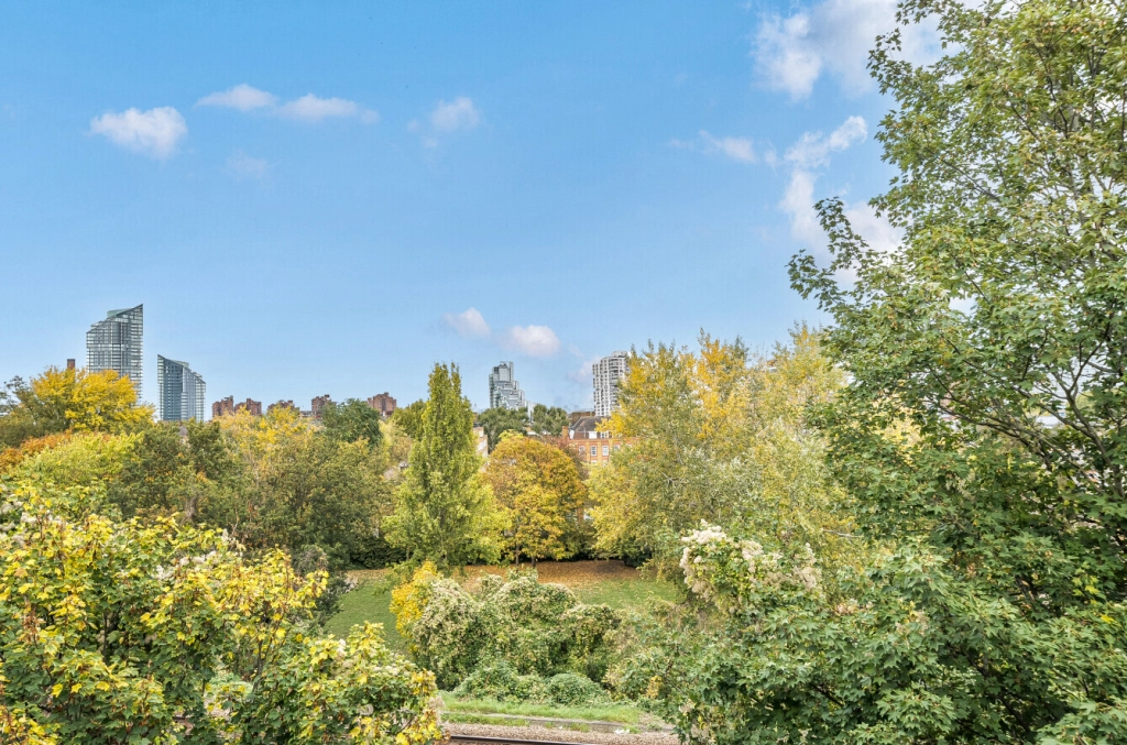 2 bedrooms apartments/flats for sale in Gwynne Road, Clapham Junction - SW11 view 14