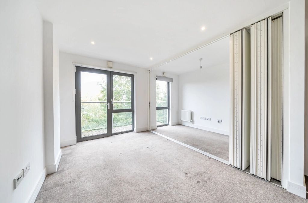 2 bedrooms apartments/flats for sale in Gwynne Road, Clapham Junction - SW11 view 3