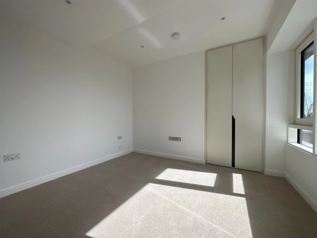 2 bedrooms apartments/flats for sale in Parrs Way, Hammersmith - W6 view 6