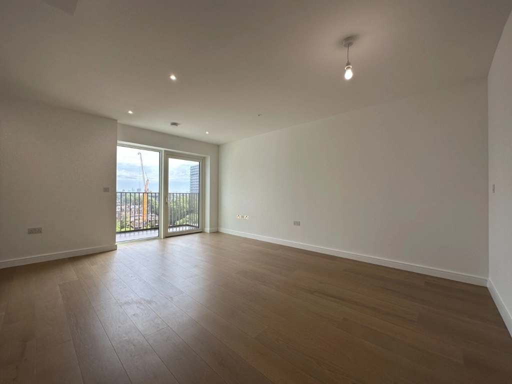 2 bedrooms apartments/flats for sale in Parrs Way, Hammersmith - W6 view 2