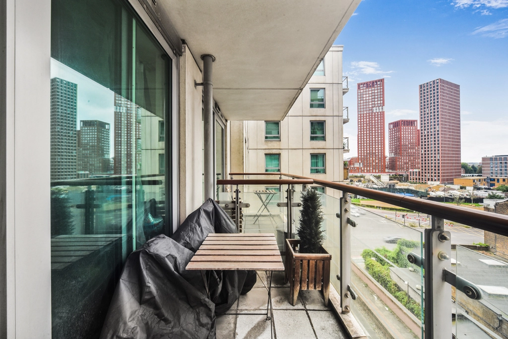 2 bedrooms apartments/flats for sale in St. George Wharf, Vauxhall - SW8 view 14