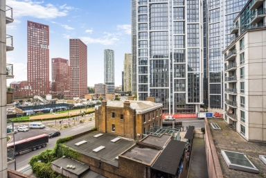 St. George Wharf, Vauxhall - SW8 view 15
