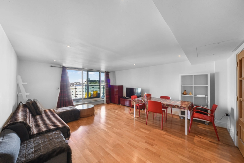 2 bedrooms apartments/flats to sale in The Boulevard, Fulham-image 2