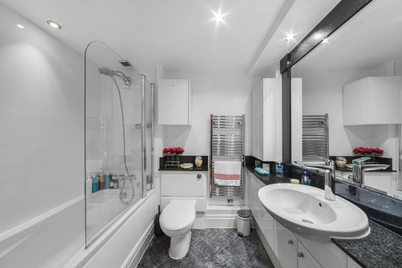 2 bedrooms apartments/flats to sale in The Boulevard, Fulham-image 6