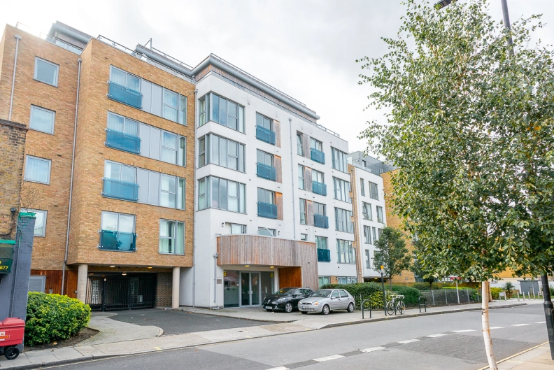 1 bedroom apartments/flats to sale in Glenthorne Road, Hammersmith-image 1
