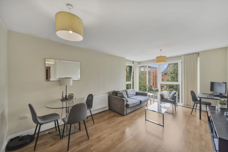 1 bedroom apartments/flats to sale in Glenthorne Road, Hammersmith-image 3