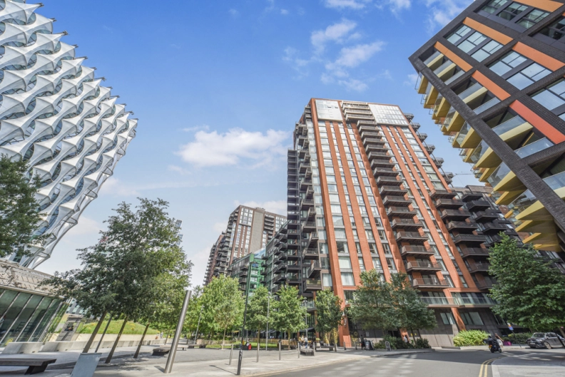 2 bedrooms apartments/flats to sale in Viaduct Gardens, Nine Elms-image 8
