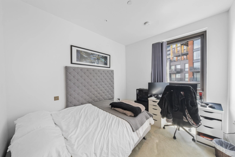 2 bedrooms apartments/flats to sale in Viaduct Gardens, Nine Elms-image 5