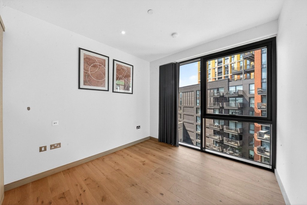 2 bedrooms apartments/flats for sale in Viaduct Gardens, Nine Elms - SW11 view 12
