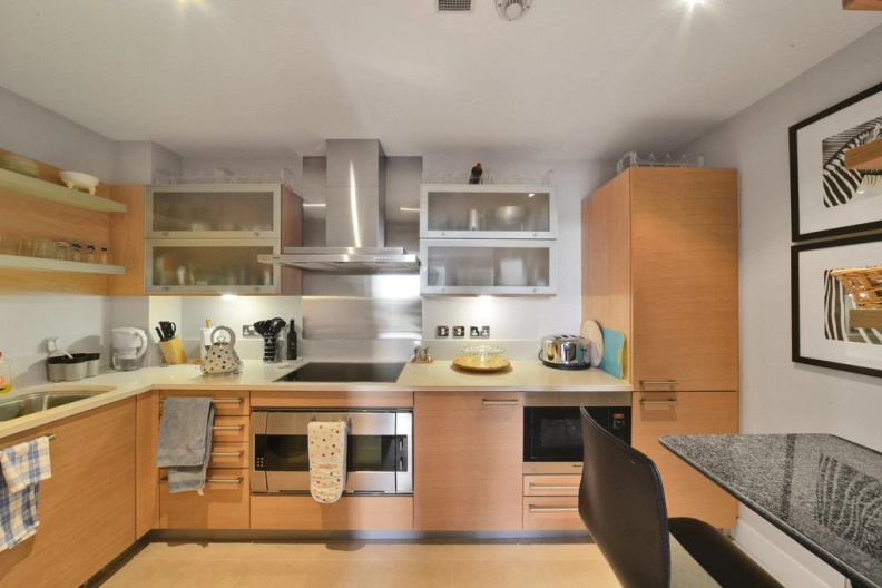 2 bedrooms apartments/flats to sale in Lensbury Avenue, Fulham-image 3