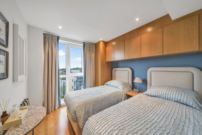 2 bedrooms apartments/flats to sale in Lensbury Avenue, Fulham-image 4