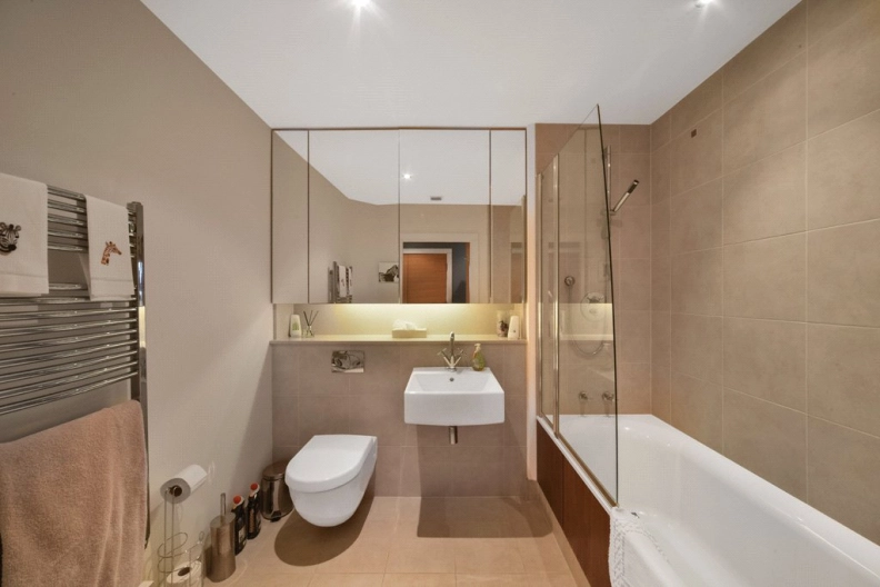 2 bedrooms apartments/flats to sale in Lensbury Avenue, Fulham-image 6