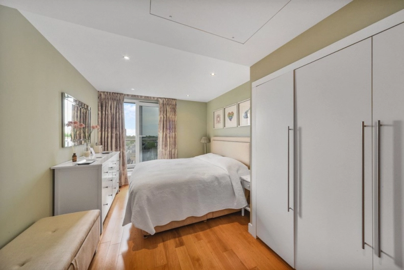 2 bedrooms apartments/flats to sale in Lensbury Avenue, Fulham-image 5