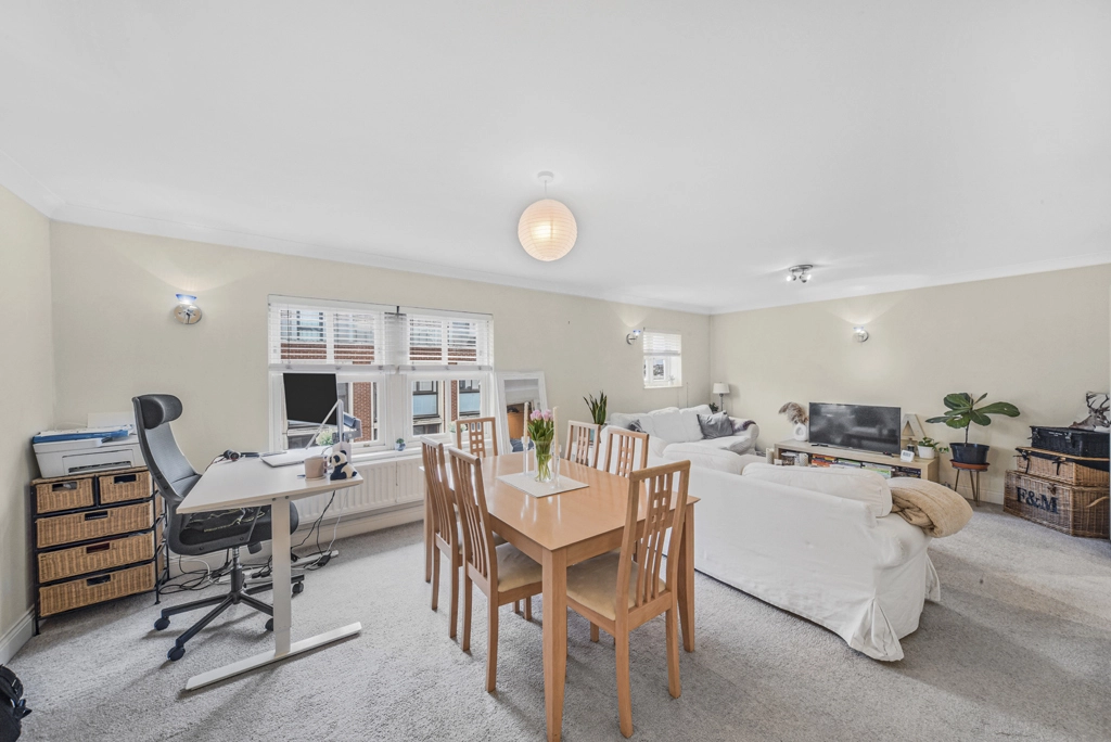 2 bedrooms apartments/flats for sale in Parsons Green Lane, Fulham - SW6 view 2