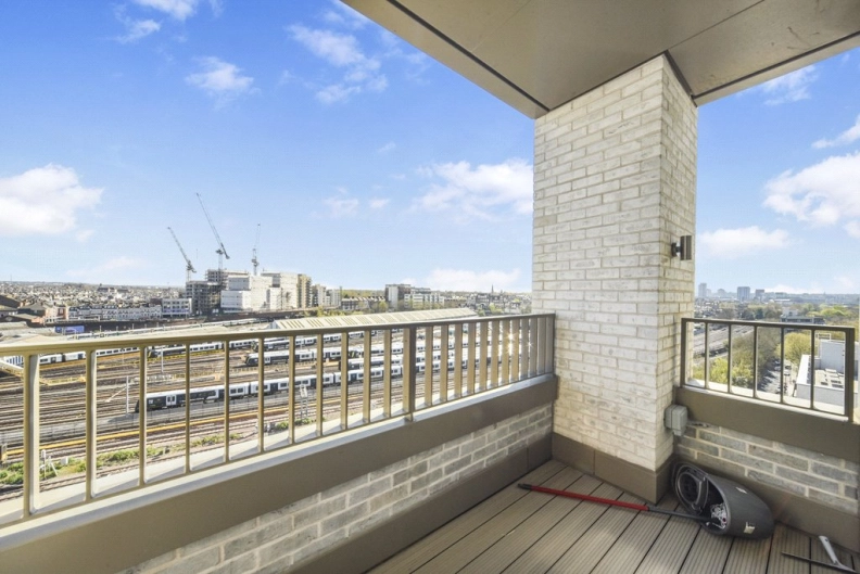 2 bedrooms apartments/flats to sale in Grant Road, Wandsworth-image 14