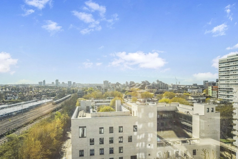 2 bedrooms apartments/flats to sale in Grant Road, Wandsworth-image 8