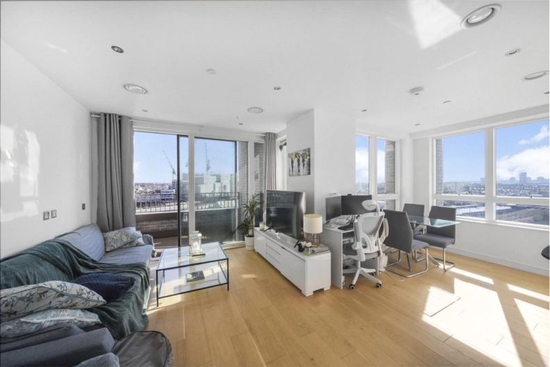 2 bedrooms apartments/flats to sale in Grant Road, Wandsworth-image 2