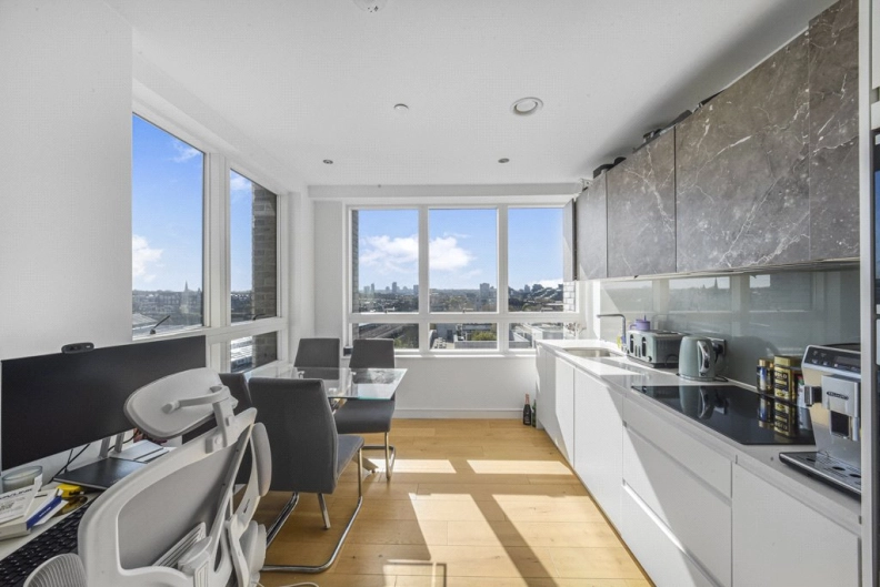 2 bedrooms apartments/flats to sale in Grant Road, Wandsworth-image 10