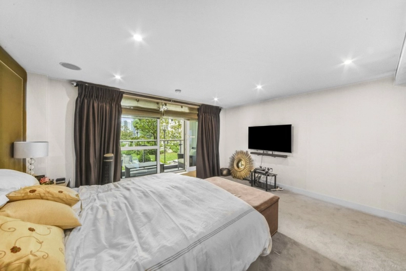5 bedrooms apartments/flats to sale in Lensbury Avenue, Fulham-image 15