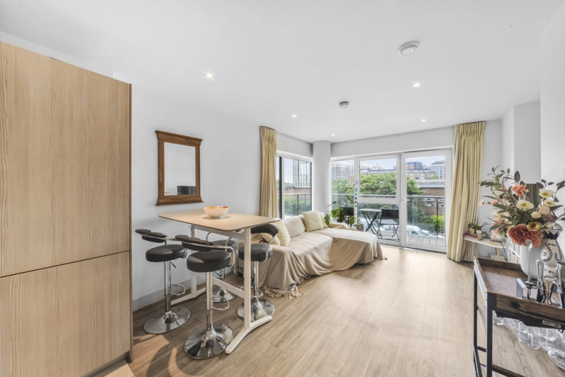 2 bedrooms apartments/flats to sale in Juniper Drive, Wandsworth-image 2