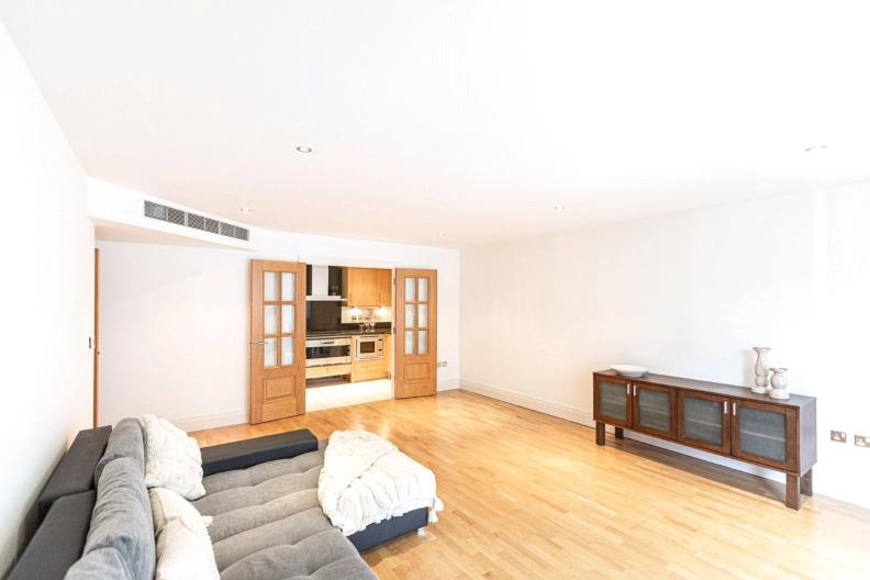2 bedrooms apartments/flats to sale in The Boulevard, Fulham-image 9