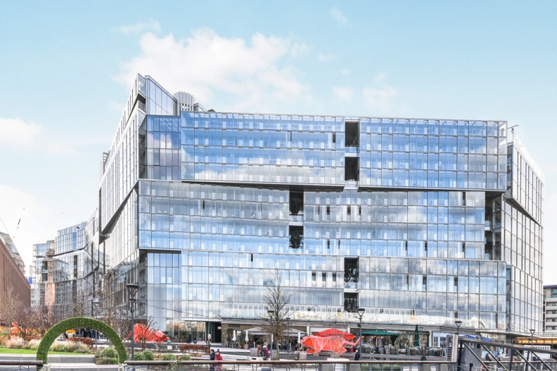1 bedroom apartments/flats to sale in Circus Road West, Battersea-image 8