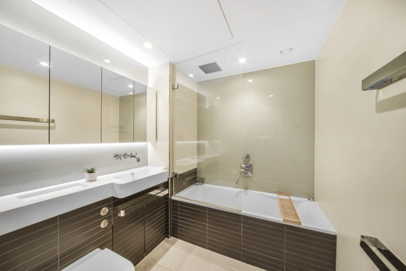 1 bedroom apartments/flats to sale in Circus Road West, Battersea-image 6