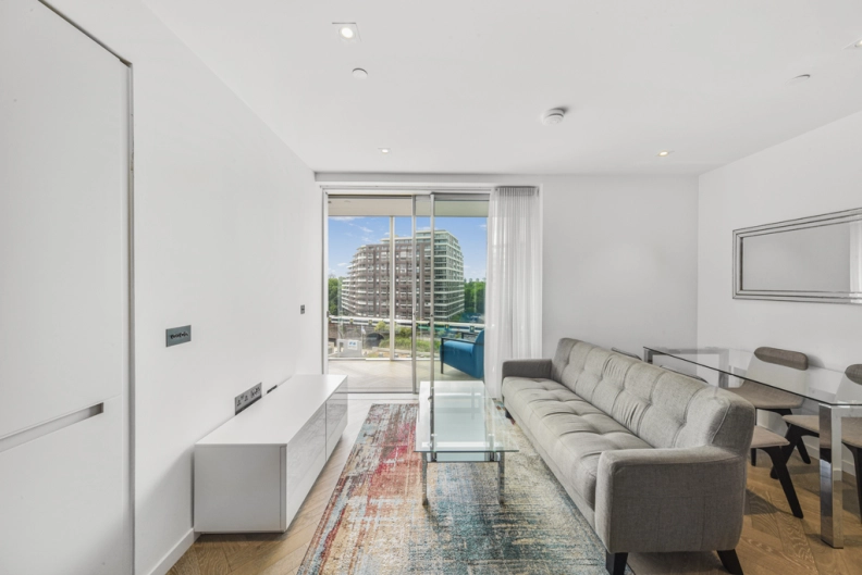 1 bedroom apartments/flats for sale in Circus Road West, Battersea - SW11 view 3