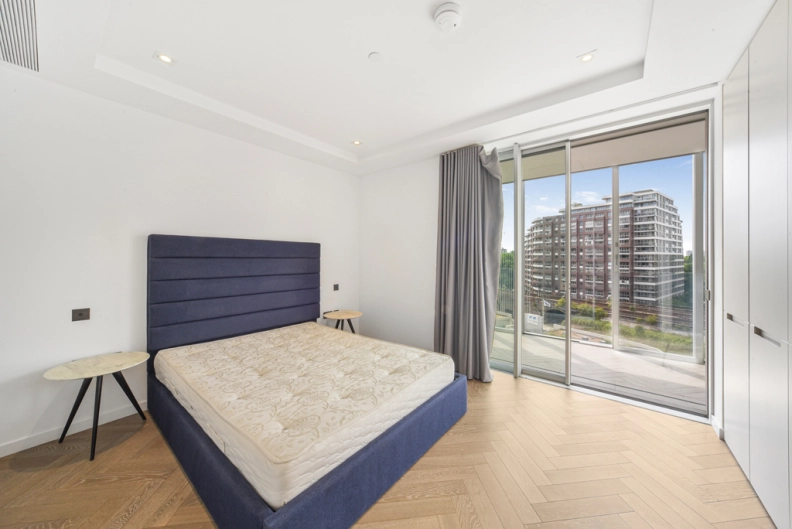 1 bedroom apartments/flats for sale in Circus Road West, Battersea - SW11 view 5